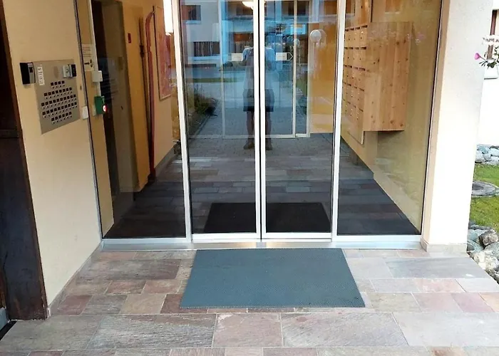 Disentiserhof Mila شقة ديسنتس